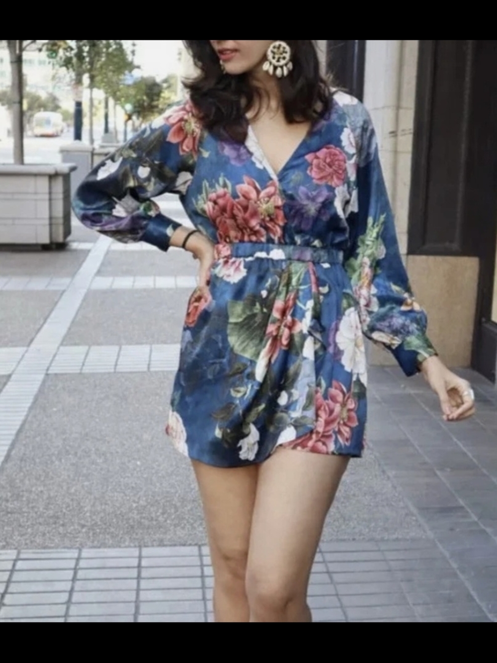 Zara Blue Floral V-Neck Satin Finish Romper. Size L